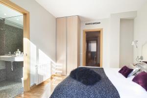 Sky Terrace Guell II - 3 Bedroom Apartment Barcelona Kültér fotó
